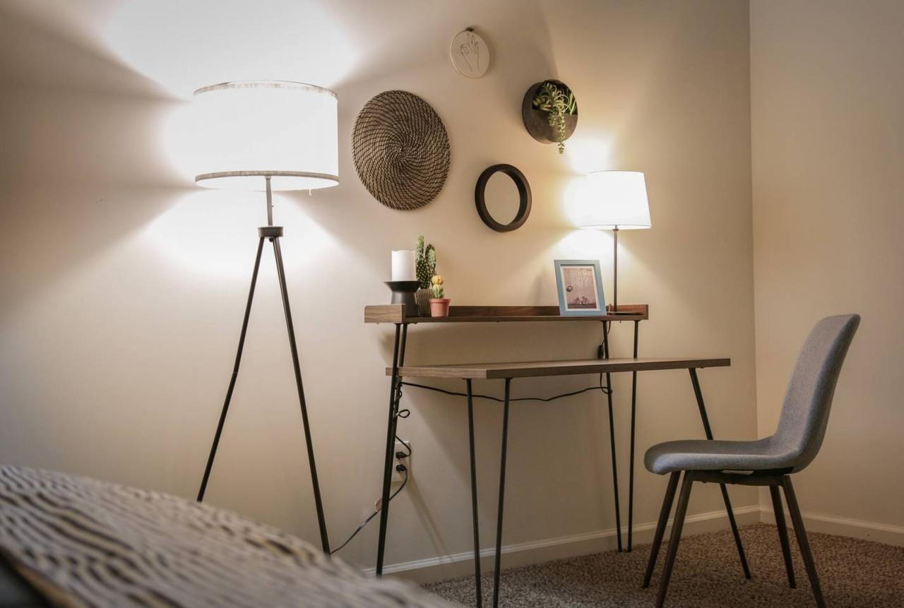 COLORFUL 2BR IN HISTORIC BLDG NORTH SIDE MILE SQ - thumb 28