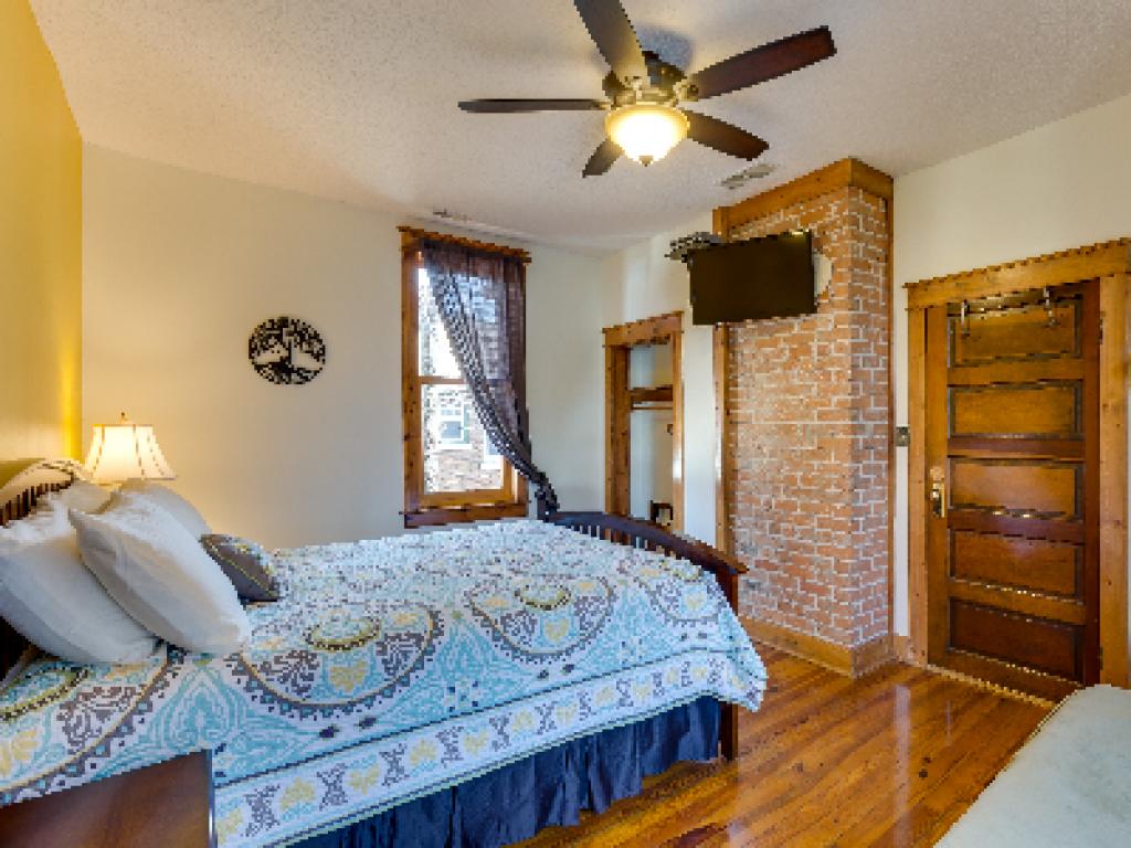 Persimmon Inn - thumb 34