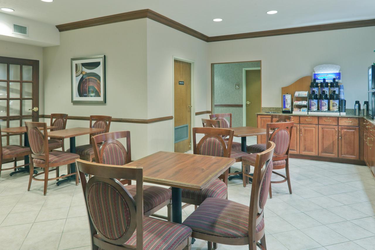 Holiday Inn Express Evansville - West - thumb 26