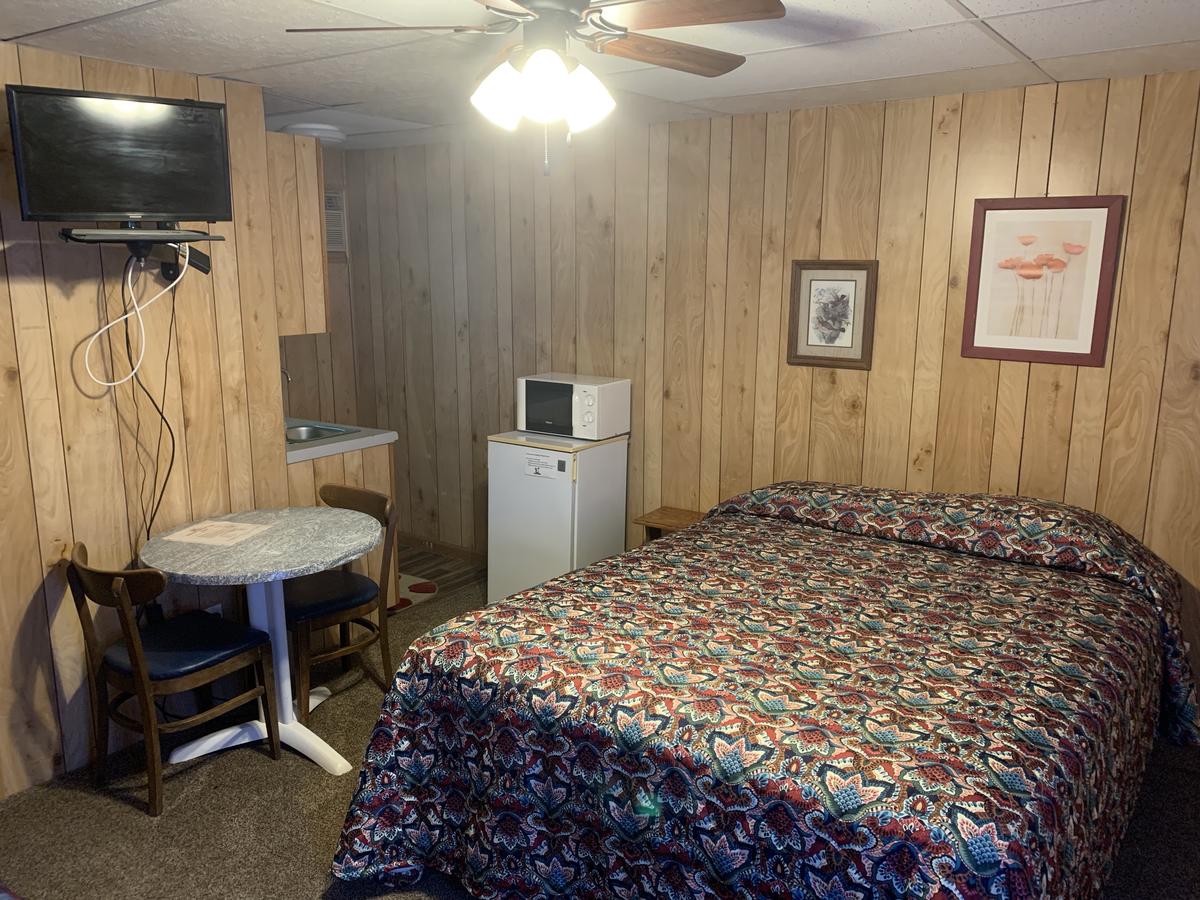 Pirate's Cove Resort - thumb 3