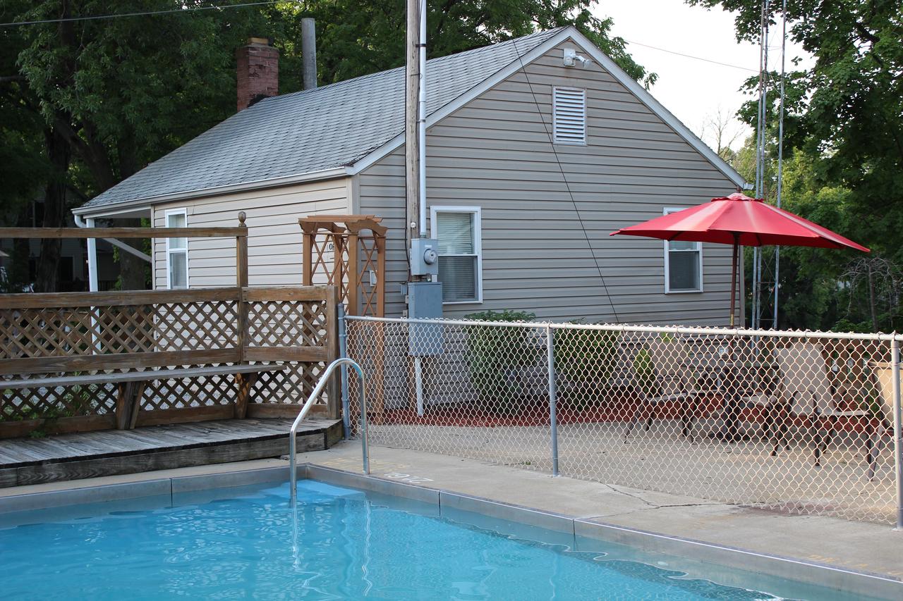 Pirate's Cove Resort - thumb 37