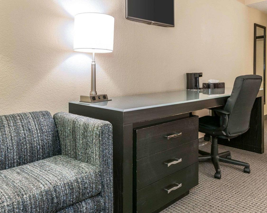 Quality Inn Northwest - thumb 7