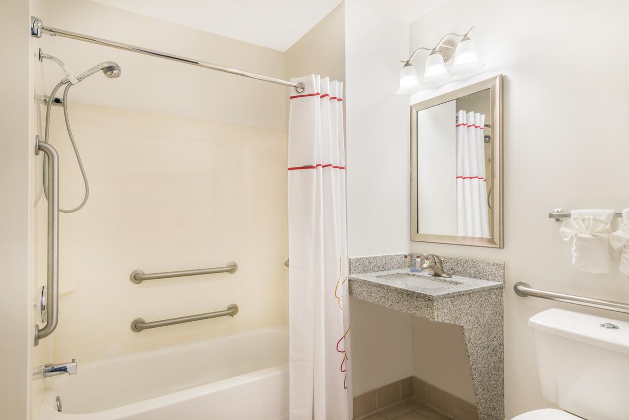 Hawthorn Suites By Wyndham Louisville North - thumb 20