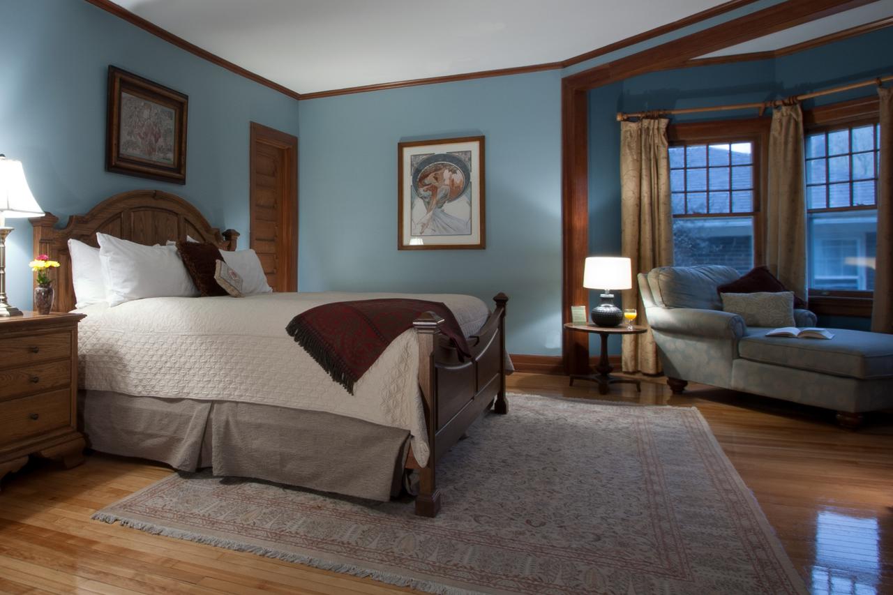 Showers Inn - thumb 27