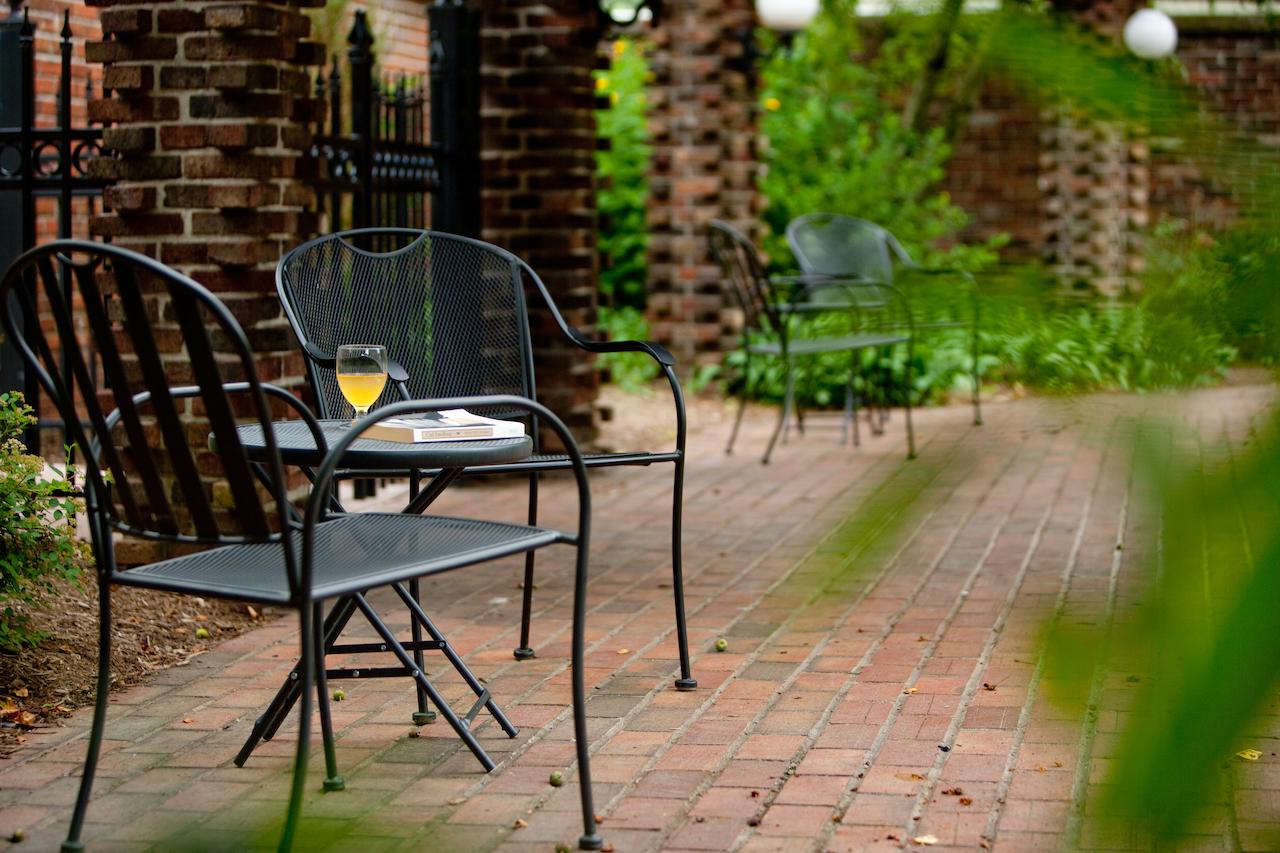 Showers Inn - thumb 17