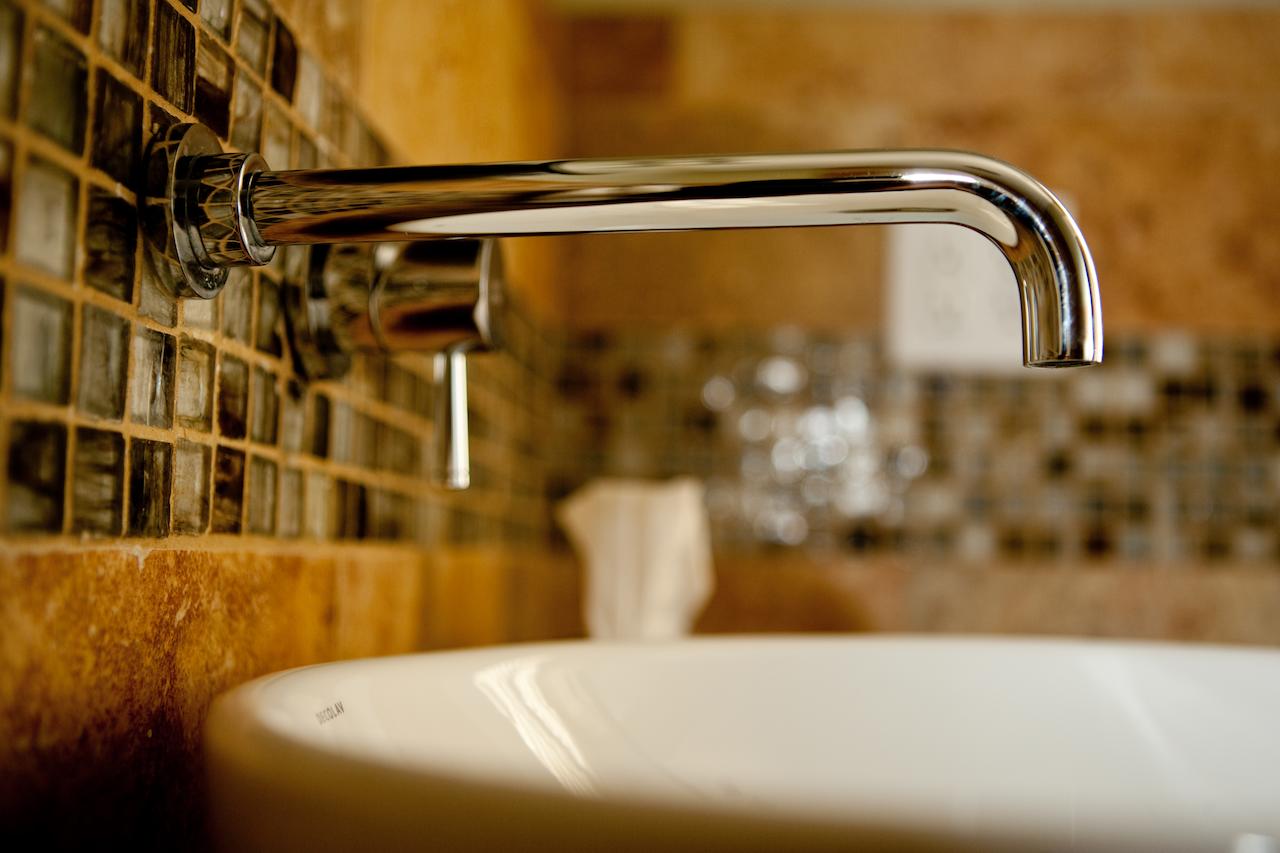 Showers Inn - thumb 25