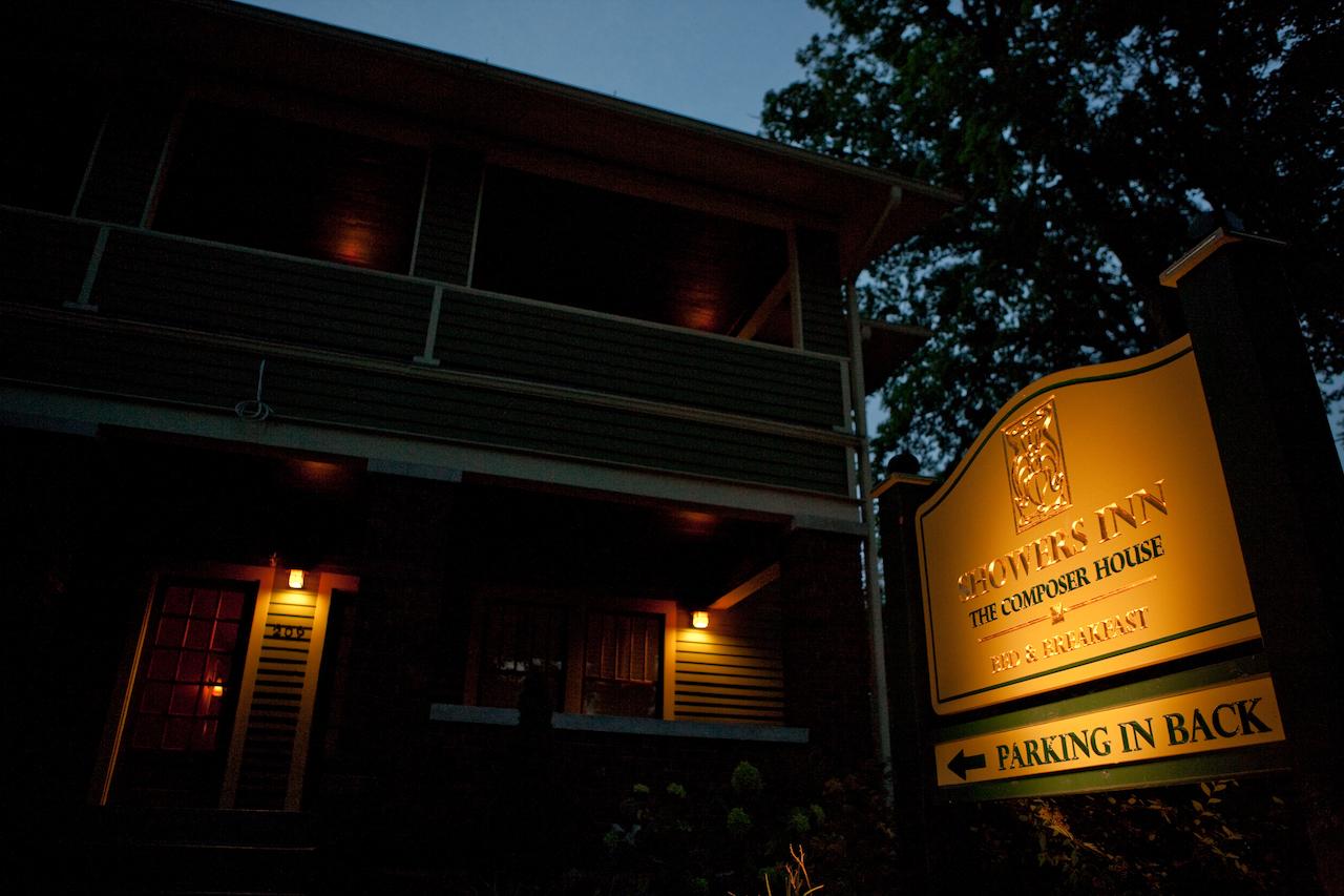 Showers Inn - thumb 10