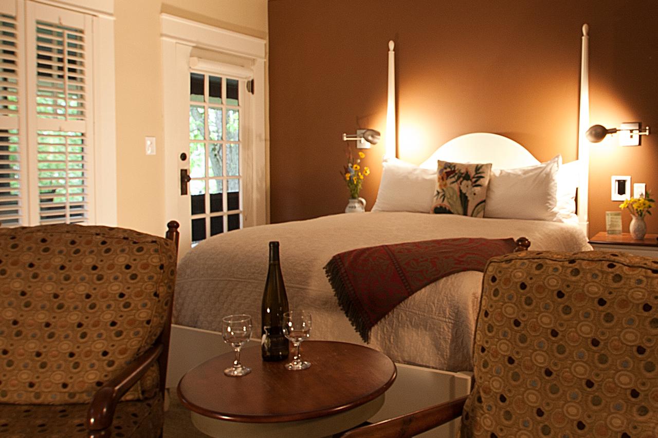 Showers Inn - thumb 33