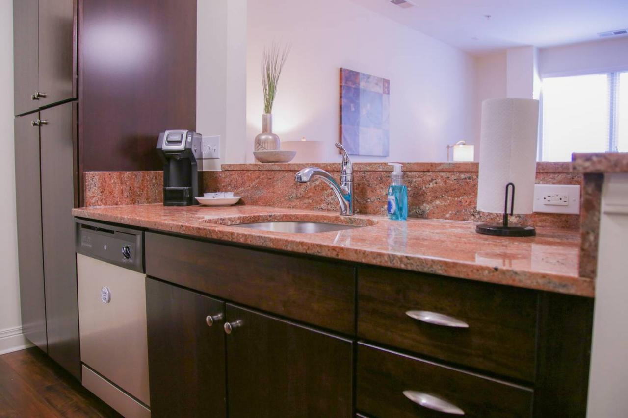 SOPHISTICATED 1BR APT NEAR DOWNTOWN & MASS AVE - thumb 19