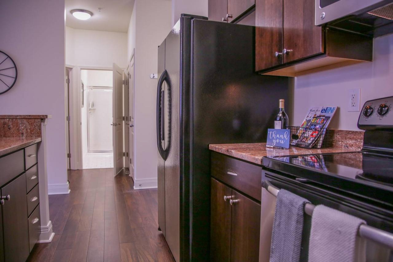 SOPHISTICATED 1BR APT NEAR DOWNTOWN & MASS AVE - thumb 11
