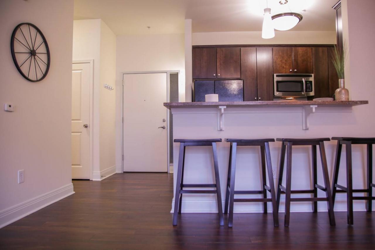 SOPHISTICATED 1BR APT NEAR DOWNTOWN & MASS AVE - thumb 10