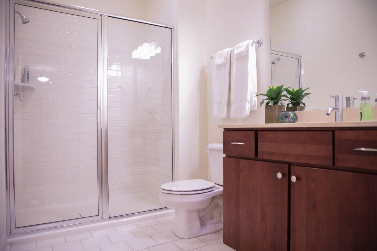 SOPHISTICATED 1BR APT NEAR DOWNTOWN & MASS AVE - thumb 17