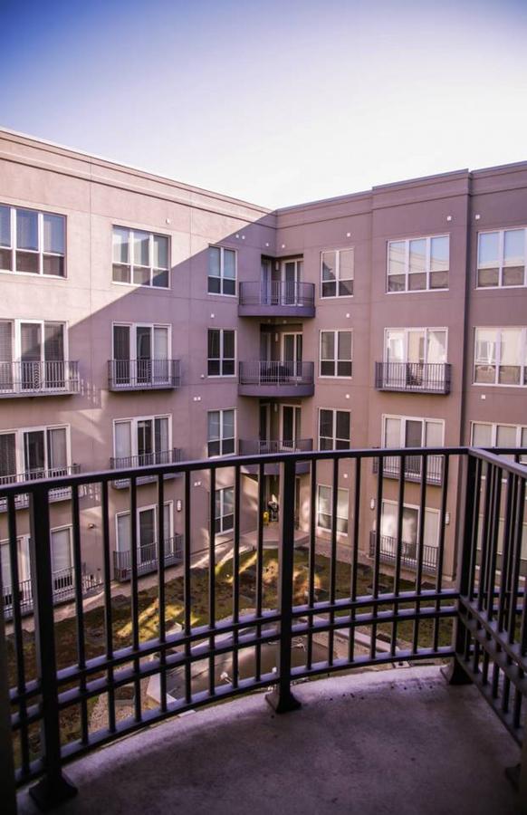 SOPHISTICATED 1BR APT NEAR DOWNTOWN & MASS AVE - thumb 6