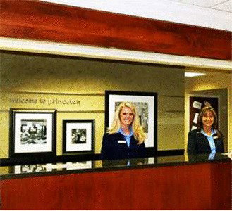 Hampton Inn Princeton - thumb 10
