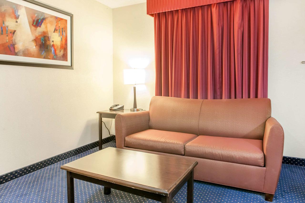 Quality Inn Seymour I-65 - thumb 24