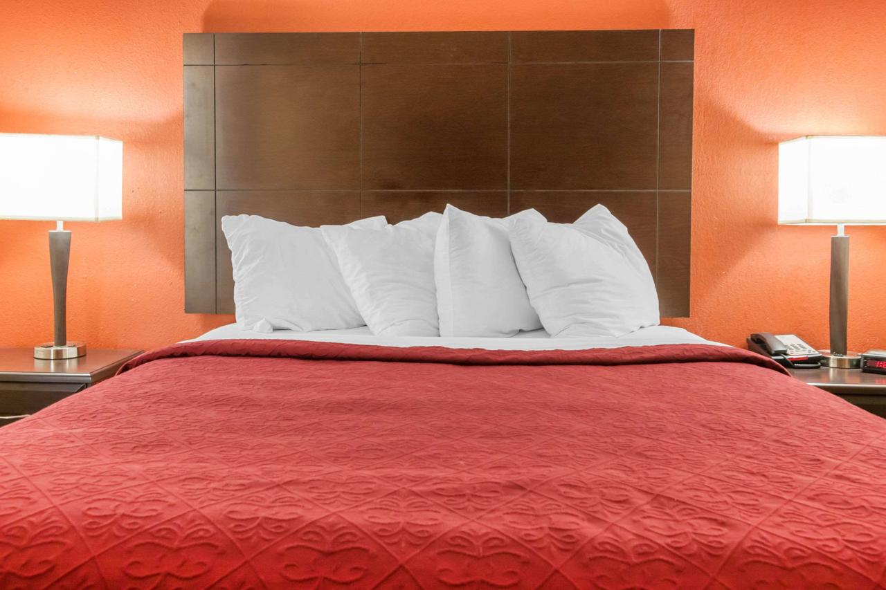 Quality Inn Seymour I-65 - thumb 20