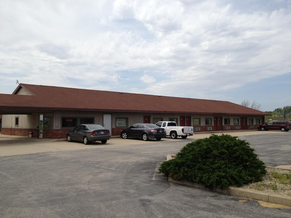 Huggy Bear Motel - Warren - thumb 1