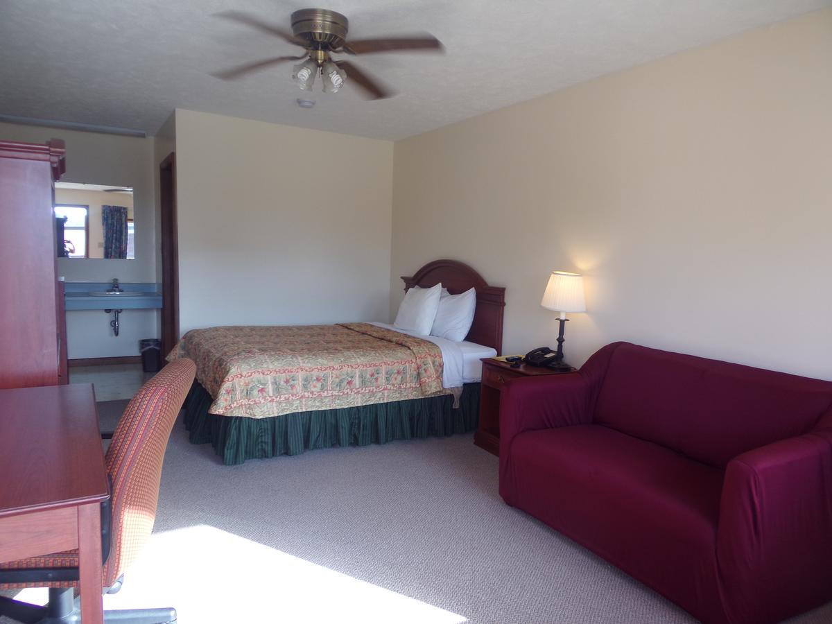 Huggy Bear Motel - Warren - thumb 10