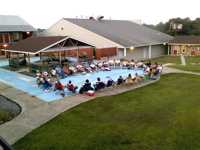 Red Carpet Inn (formerly Royal Inn) - thumb 11