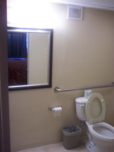 Red Carpet Inn (formerly Royal Inn) - thumb 9