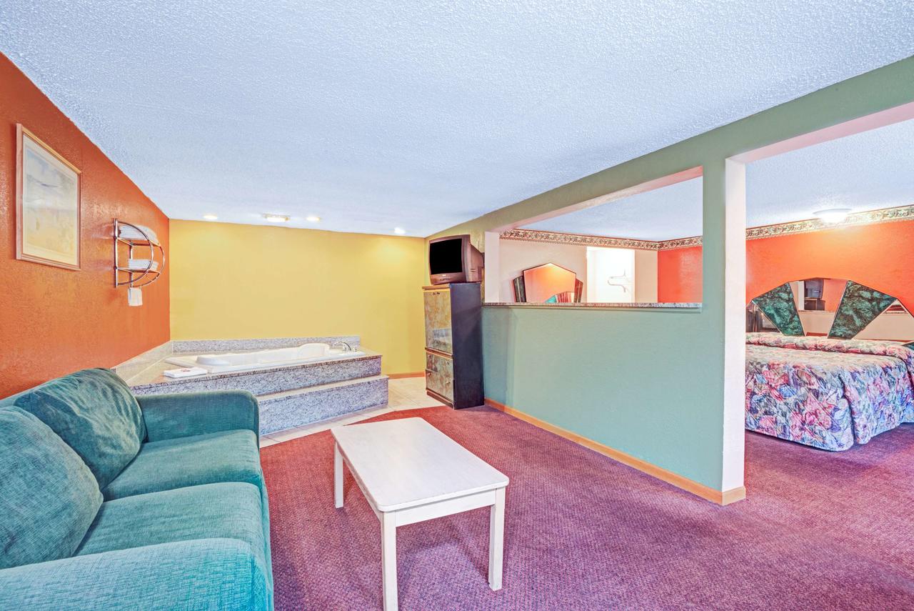 Express Inn Indianapolis - thumb 9