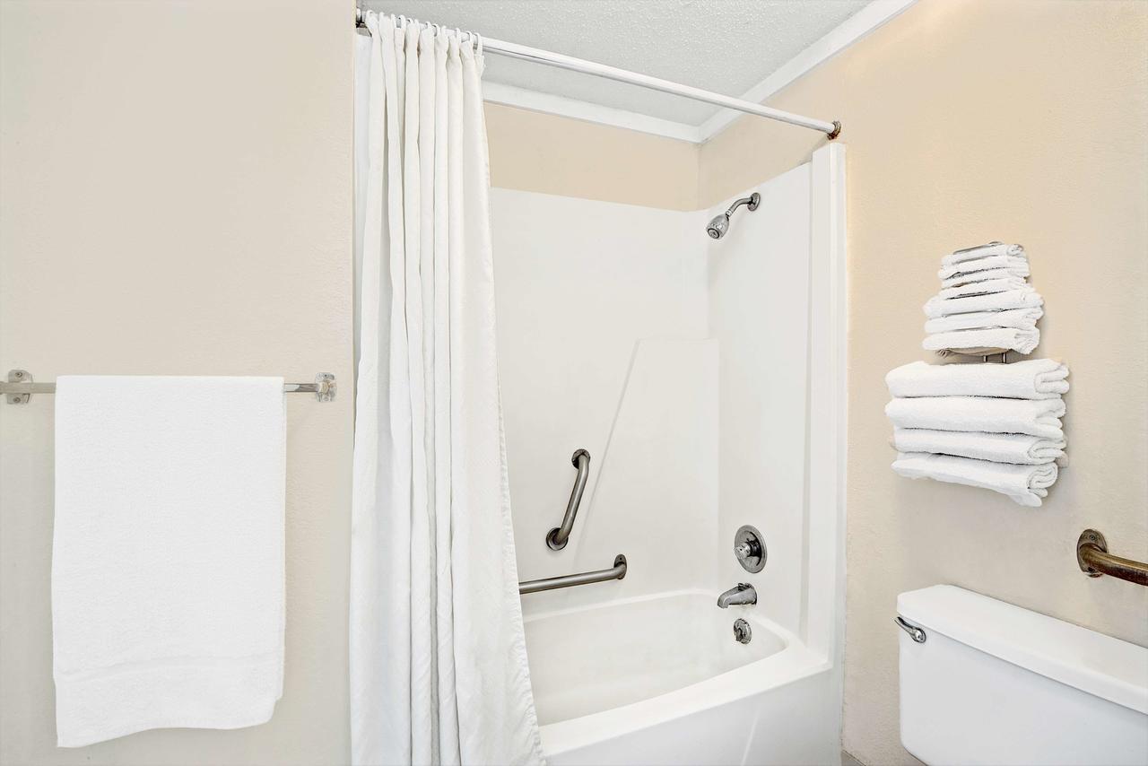 Express Inn Indianapolis - thumb 11