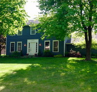 Comfortable and Spacious Home with Outdoor Sauna for 6. - Accommodation Indiana
