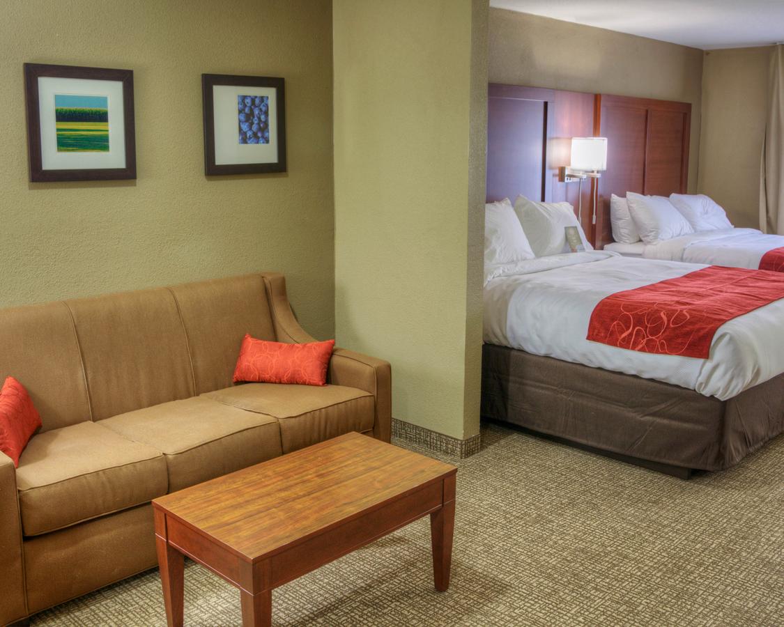 Comfort Suites Plymouth - thumb 28