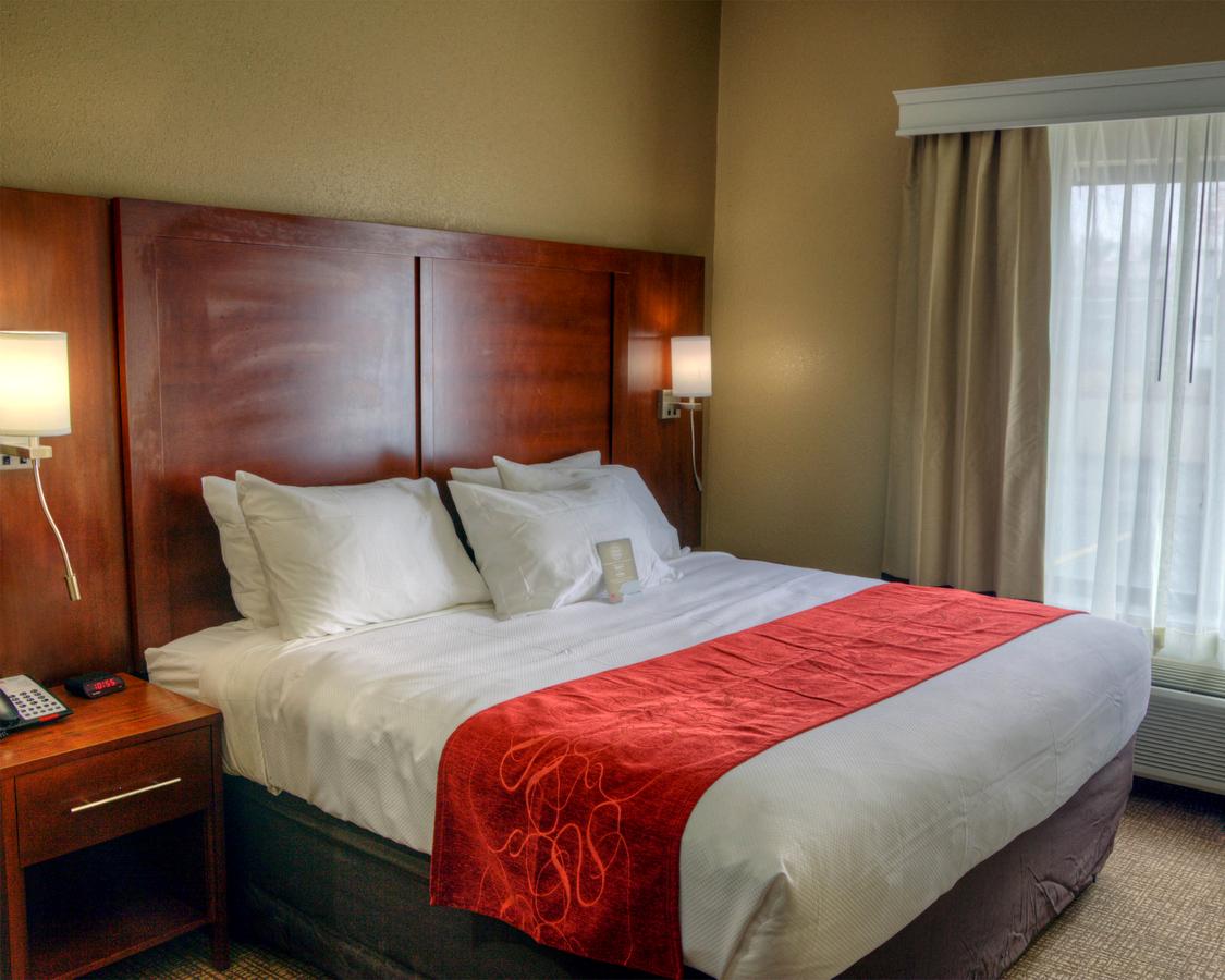 Comfort Suites Plymouth - thumb 15