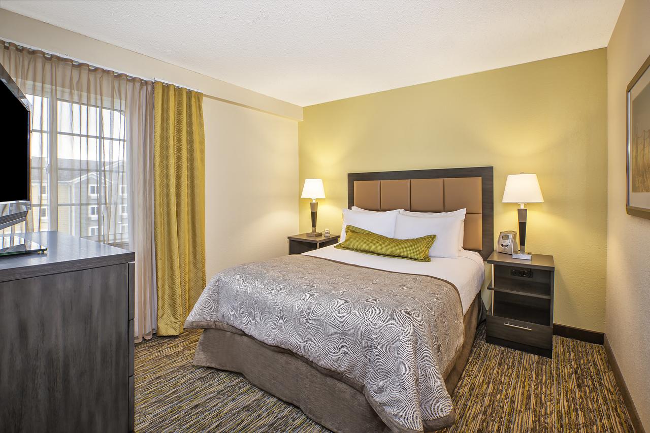 Candlewood Suites Indianapolis Northeast - thumb 8
