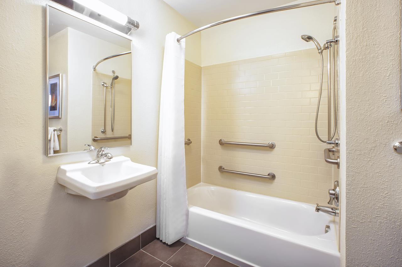 Candlewood Suites Indianapolis Northeast - thumb 7