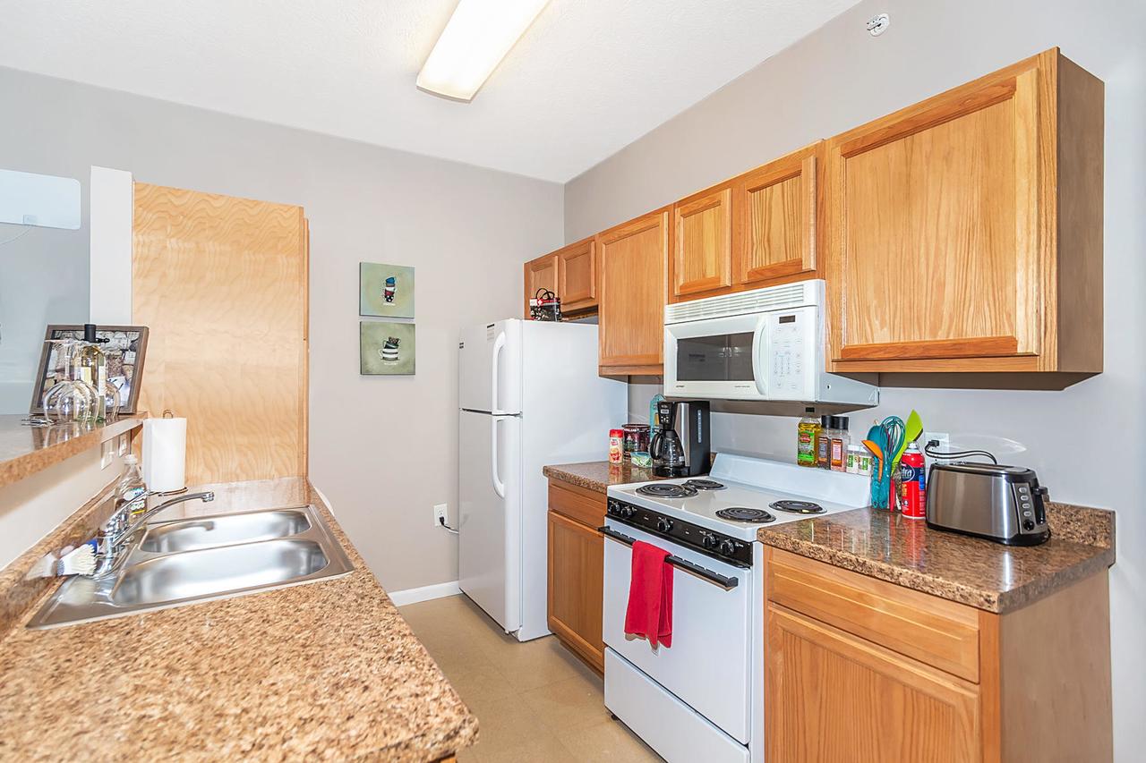 Your Home In Indy + FREE Private Parking, 5min Downtown - thumb 6