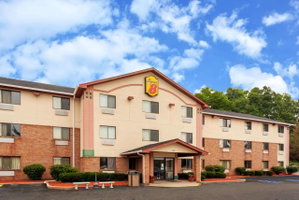 Super 8 By Wyndham Portage