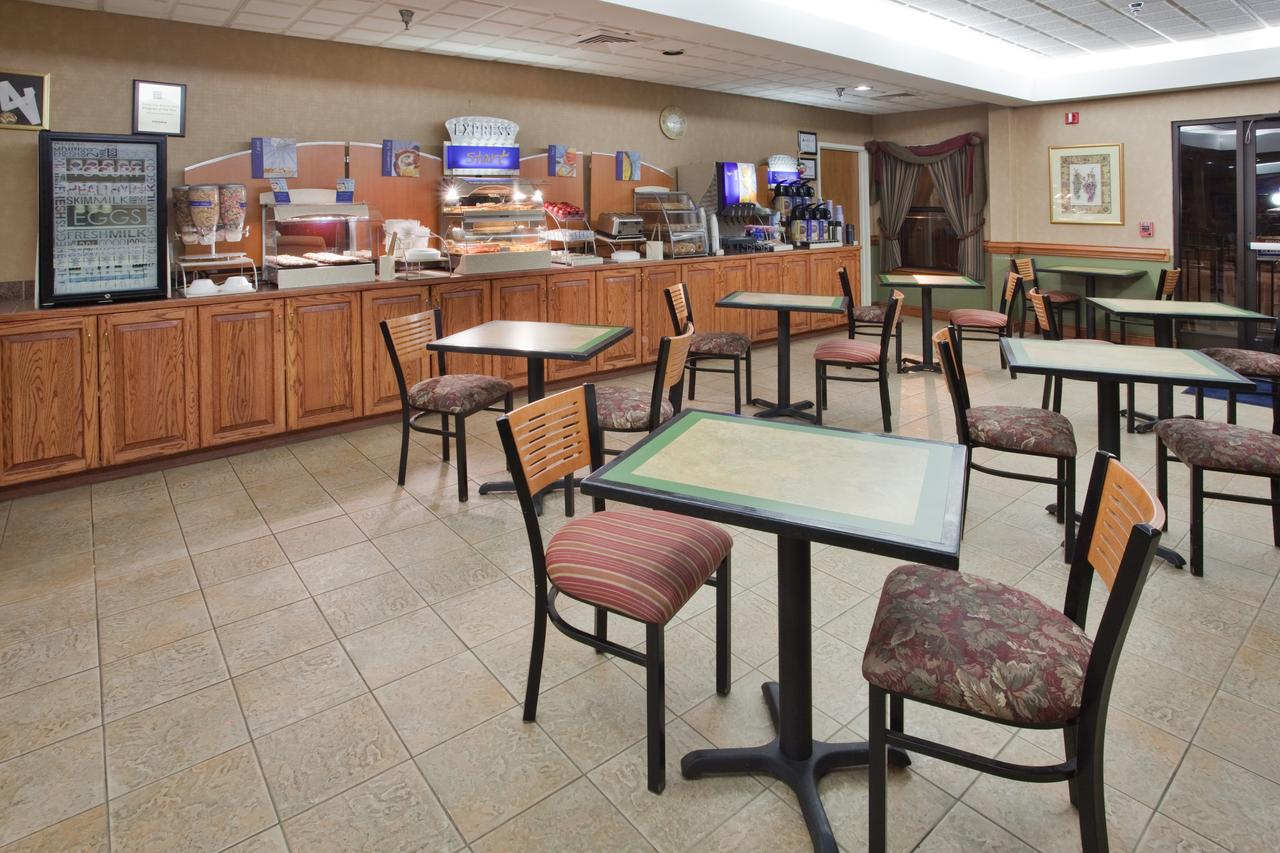 Holiday Inn Express Plymouth - thumb 26