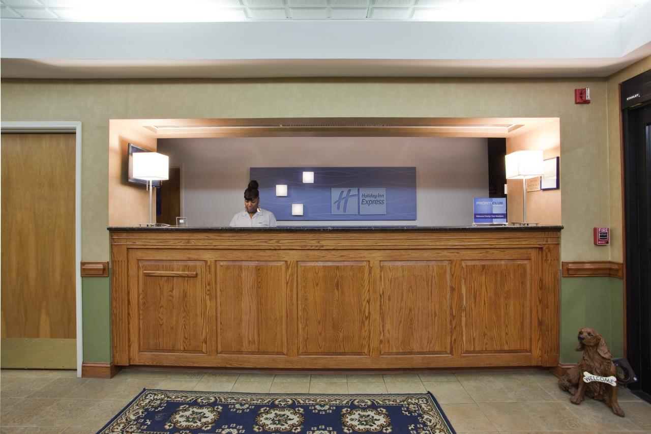 Holiday Inn Express Plymouth - thumb 9