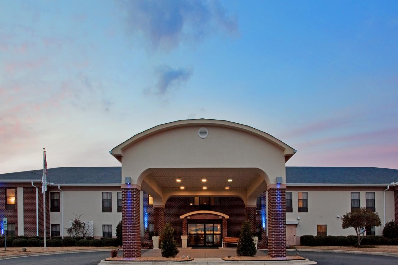 Holiday Inn Express Plymouth - thumb 24