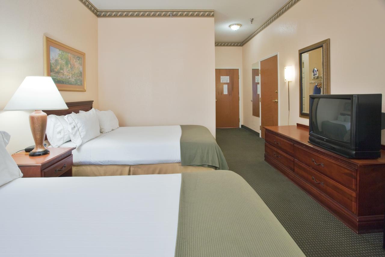 Holiday Inn Express Plymouth - thumb 23