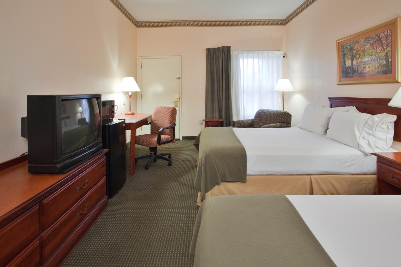 Holiday Inn Express Plymouth - thumb 22