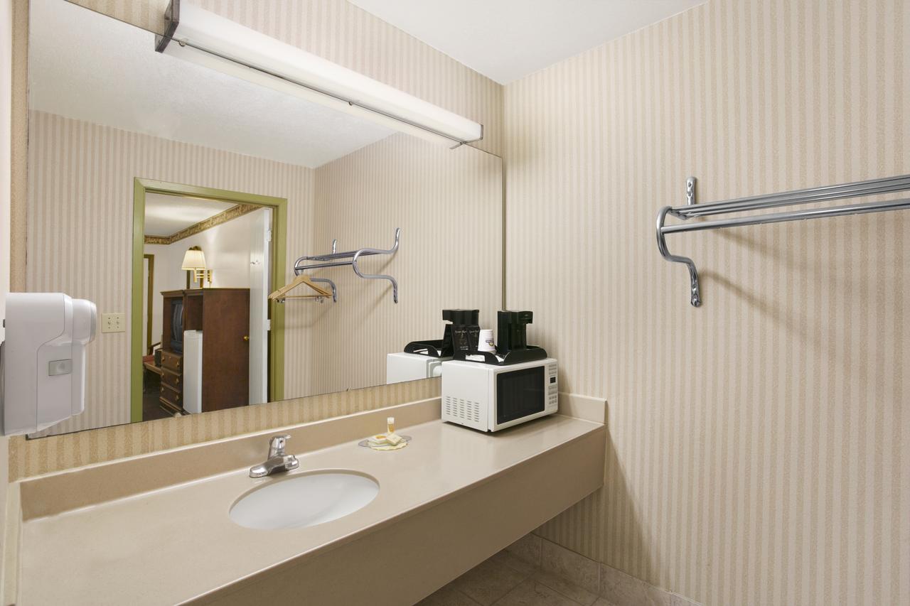 Days Inn By Wyndham Richmond - thumb 6