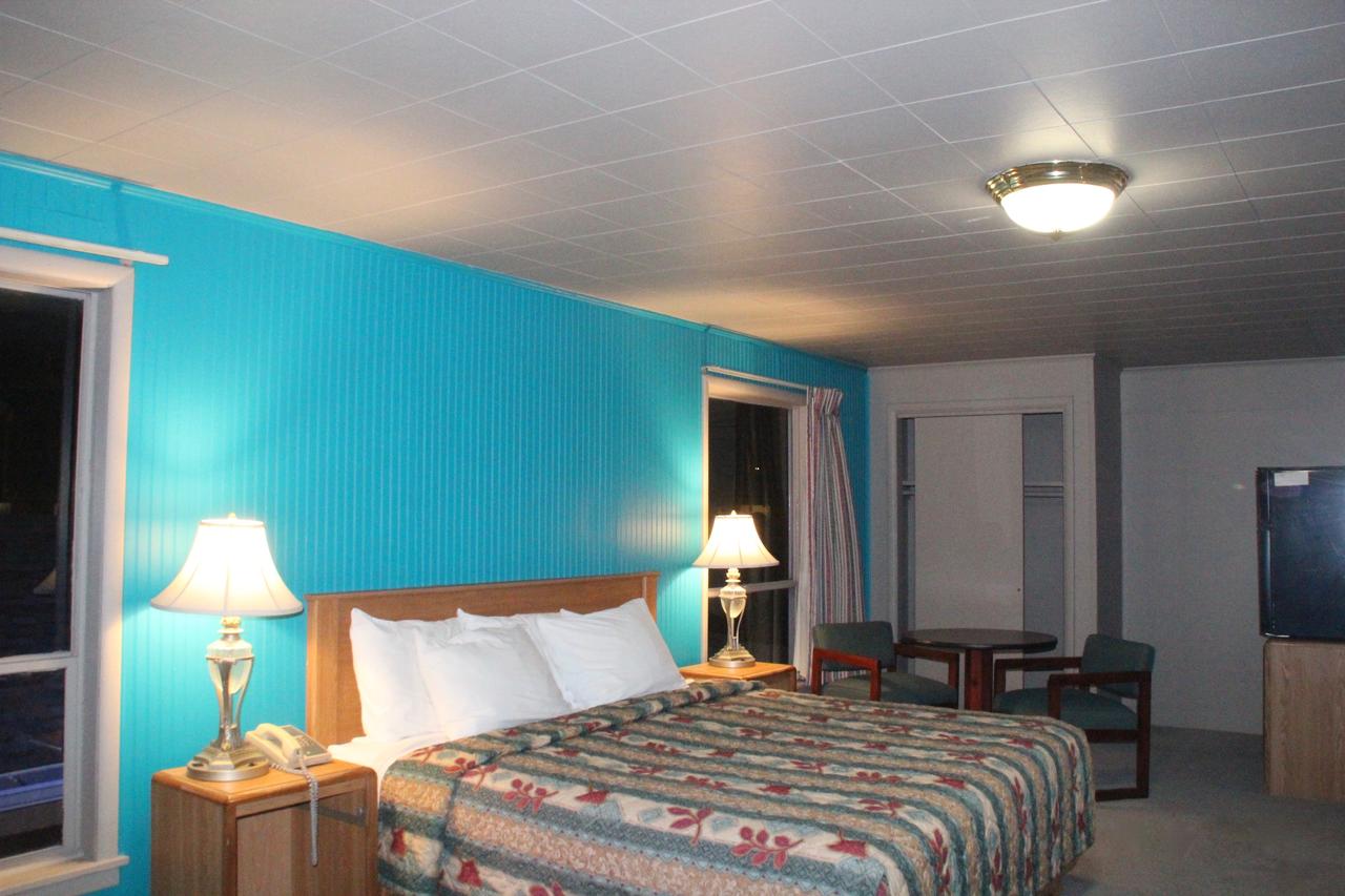Campbell's Motel Scottsburg - thumb 11