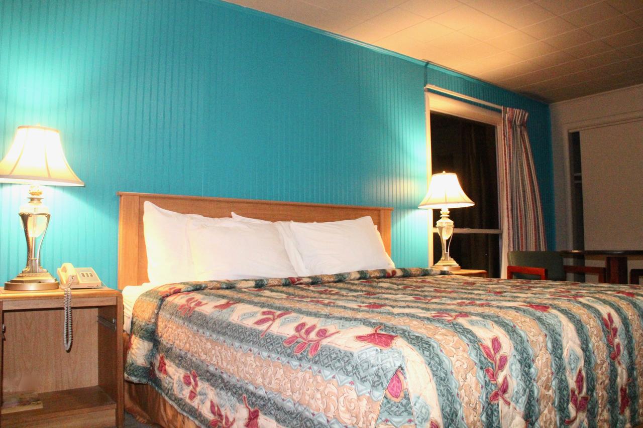Campbell's Motel Scottsburg - thumb 10