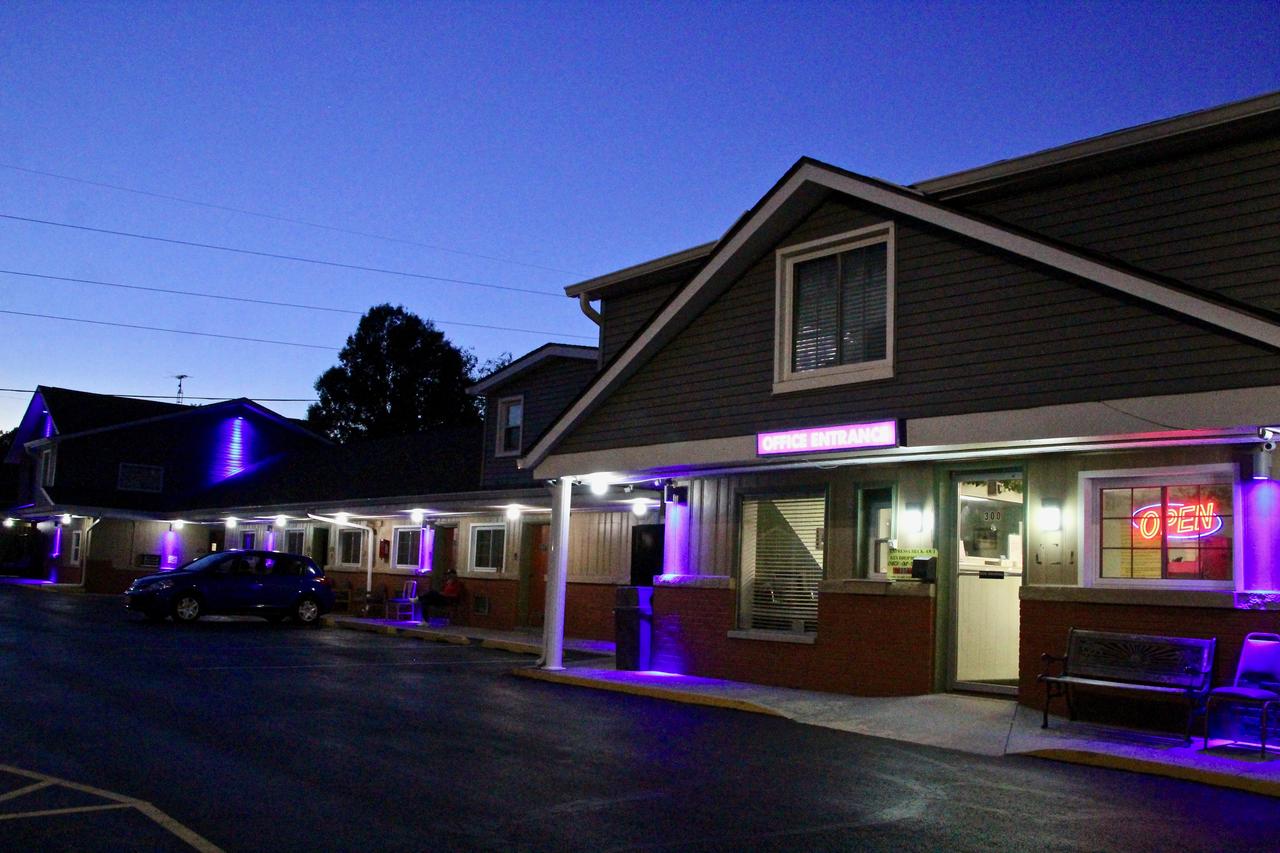 Campbell's Motel Scottsburg - thumb 38