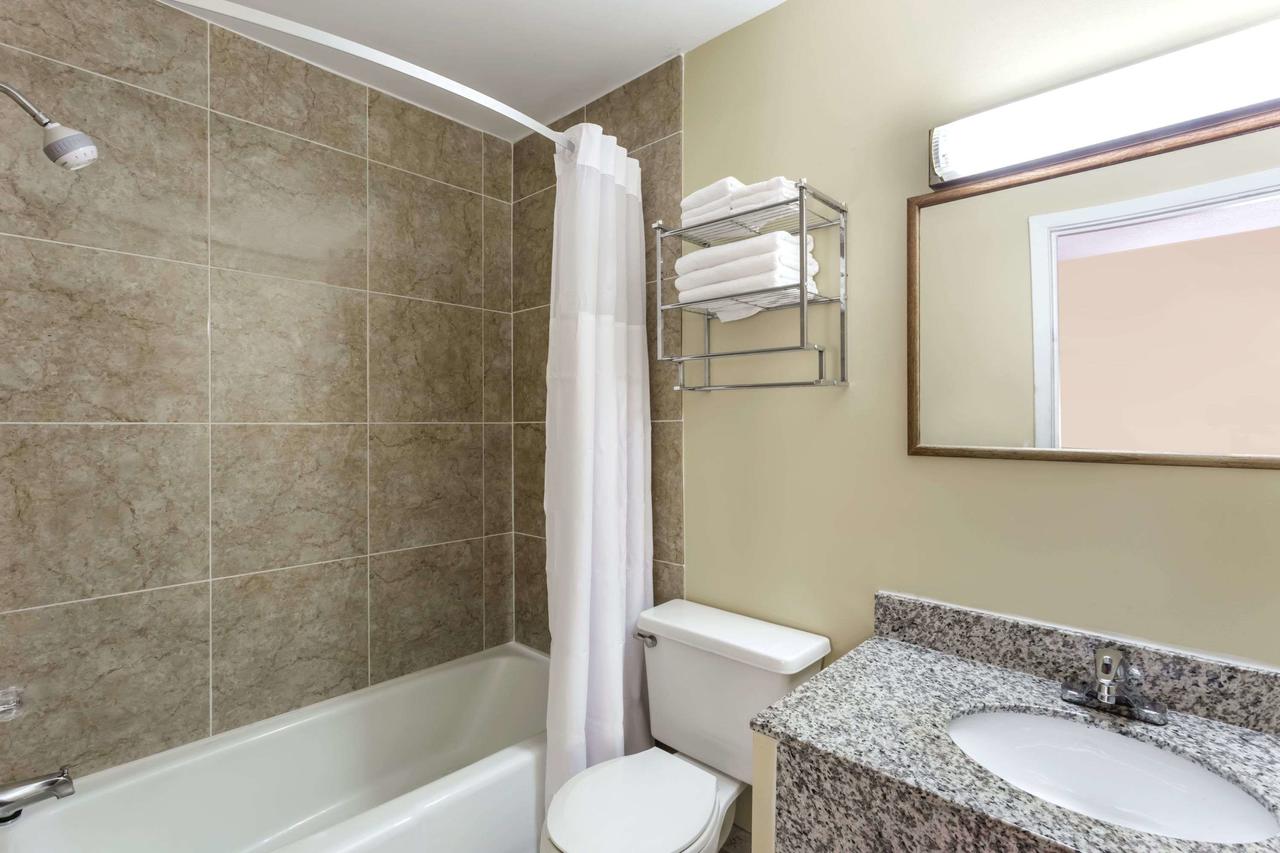 Days Inn By Wyndham Plymouth - thumb 15
