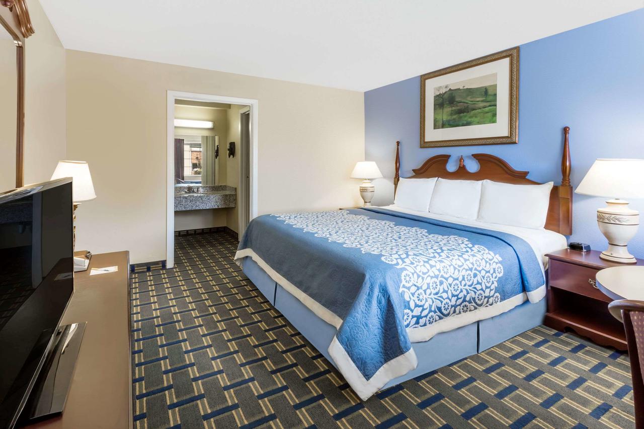 Days Inn By Wyndham Plymouth - thumb 24