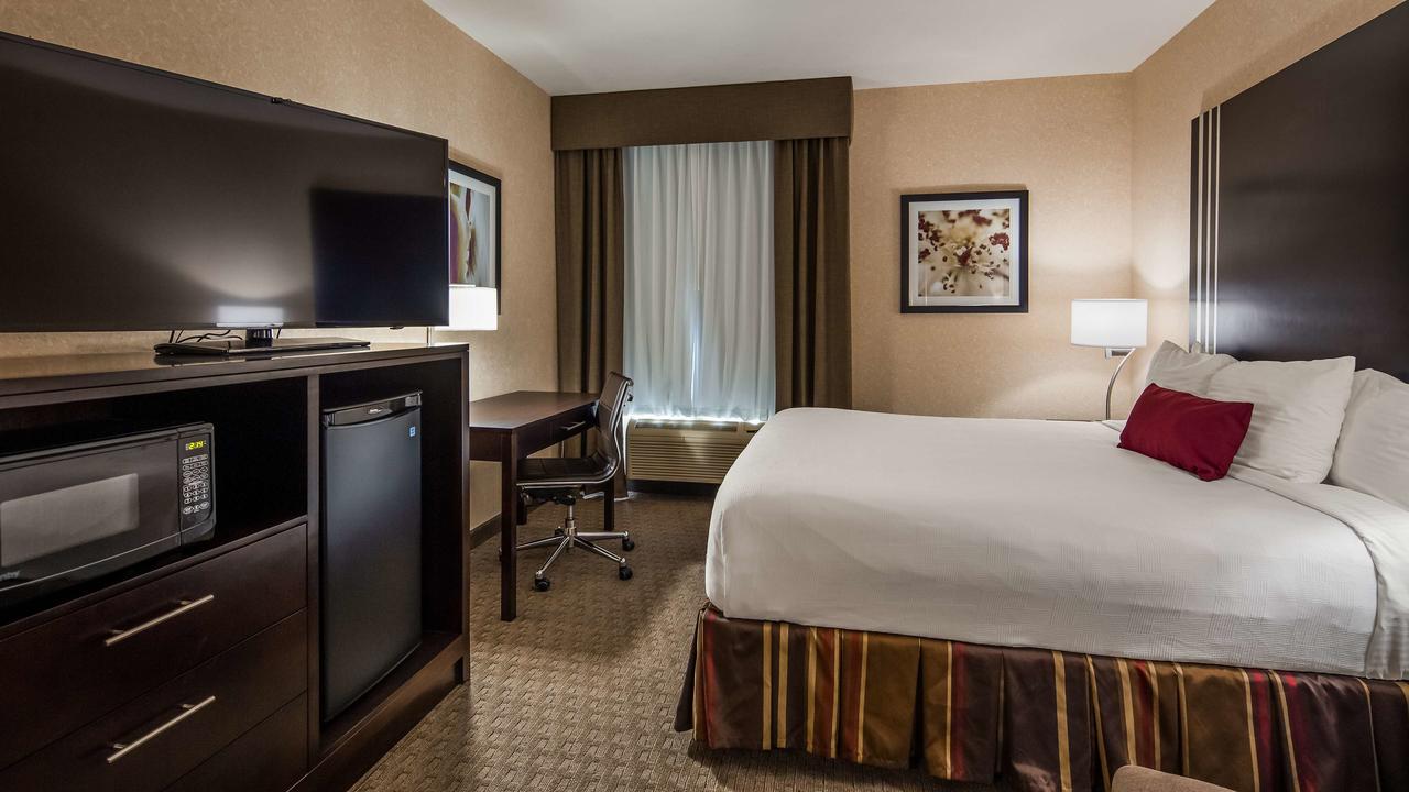 Best Western Plus Howe Inn - thumb 30