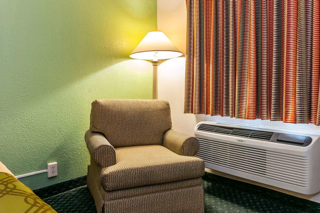 Econo Lodge Vincennes - thumb 25