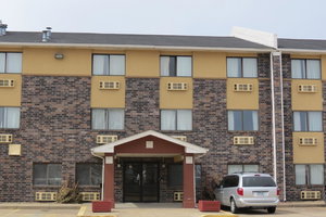Super 8 By Wyndham Evansville East