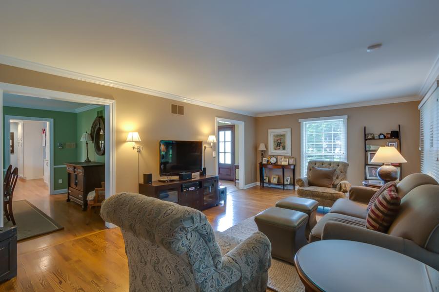 Beautiful Home Near Notre Dame - thumb 25