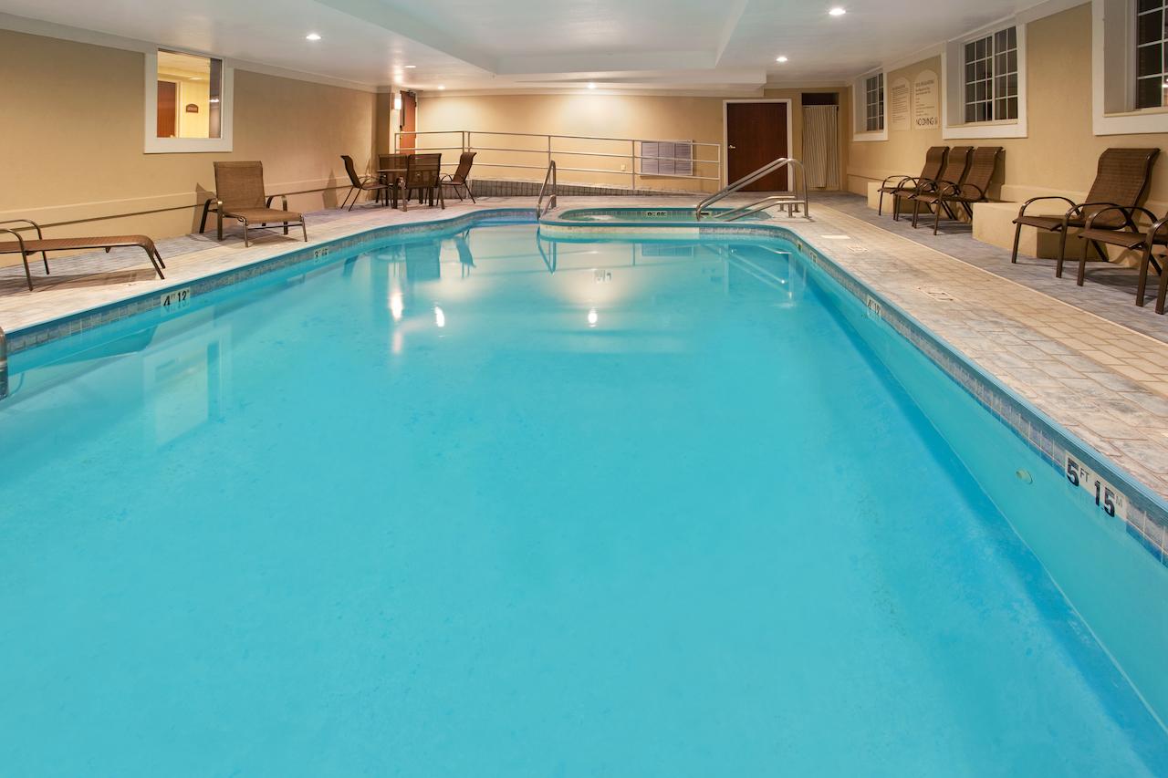 Holiday Inn Express Hotel & Suites Wabash - thumb 1
