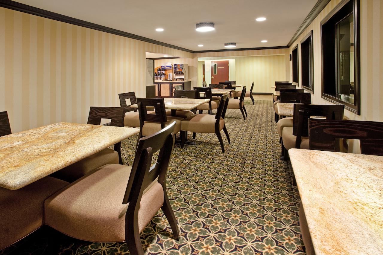 Holiday Inn Express Hotel & Suites Wabash - thumb 6